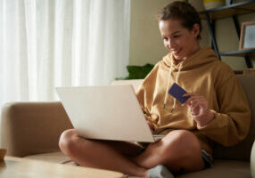 When are Customers Most Active Online?